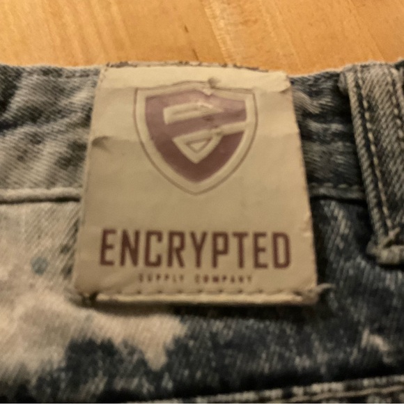 Encrypted Men’s 46 Distressed Denim Shorts Bleach Splatter - Picture 16 of 16